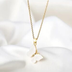 Elegant Gold Butterfly Pendant Necklace